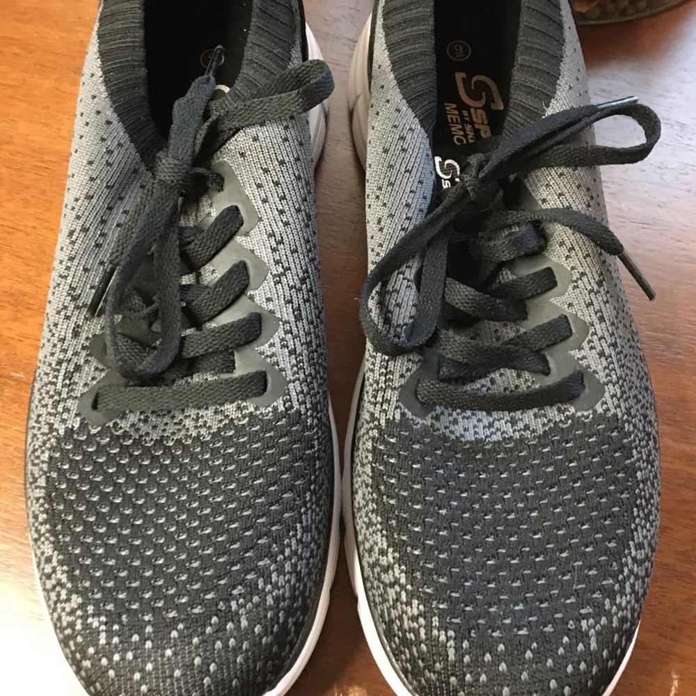 Skechers Sport Sneakers NWT